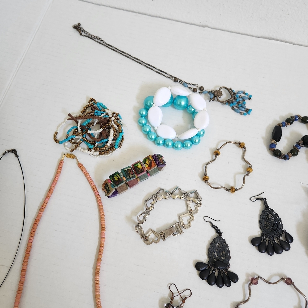 Assorted Women's Jewelry Jar Collection - Picture 7 of 13